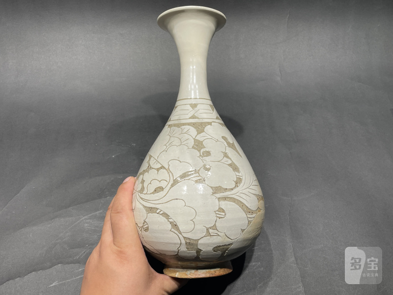 明 刻花山西玉壶春白底刻 - 图5